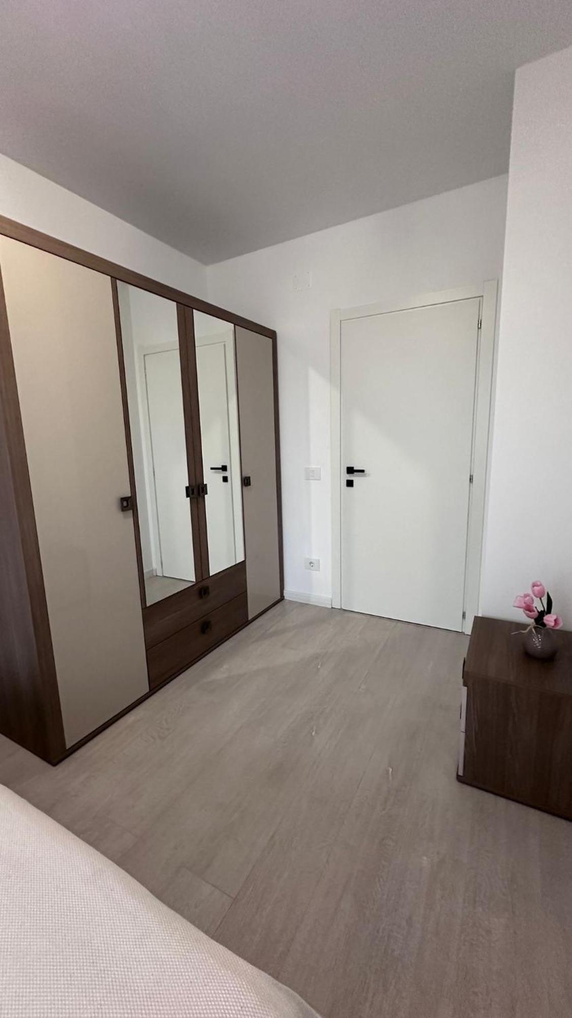 Chris Holiday Oradea Exterior foto